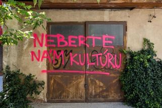 Solidarita i varování: Výstava v Praze ukazuje čistky ve slovenské kultuře - Novinky